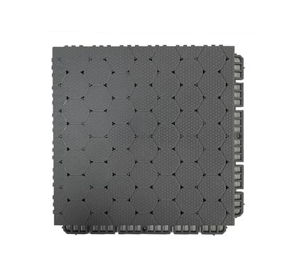 Guter Preis Schlagfestes rotes PP-Fliesen für Indoor- und Outdoor-Sportplätze online