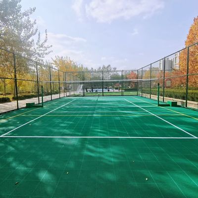 Guter Preis Wasserdichte Plastik-pp. deckt den Sport mit Ziegeln, der für Federballplatz ausbreitet online