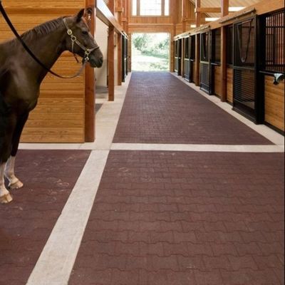 Guter Preis Knochen formen ineinandergreifende Gummibodenfliesen, SBR-schwarze Gummimatte online
