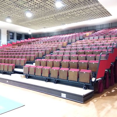 Guter Preis Feuerbeständige Turnhallen-Zuschauertribüne-einziehbare Haupttribünen-Sitzplätze für Arena online