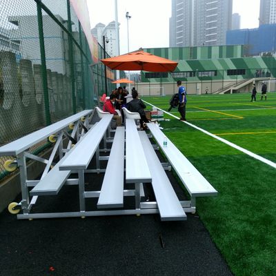 Guter Preis Bewegliche tragbare Haupttribünen-Sitzplätze, Aluminiumstadions-Zuschauertribünen für Sport-Feld online