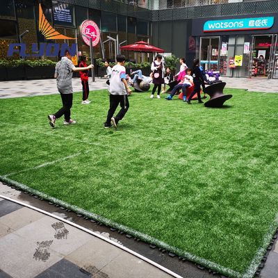 Guter Preis 50cm × 50cm Größen-synthetisches künstliches Gras für Handball-Baseball-Gericht online