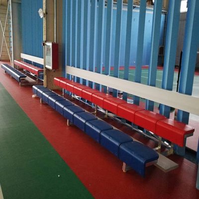 Guter Preis Portable Outdoor-Metallbleacher mit optionalem Schutzgitter und 20PCS / 36PCS-Sitz online