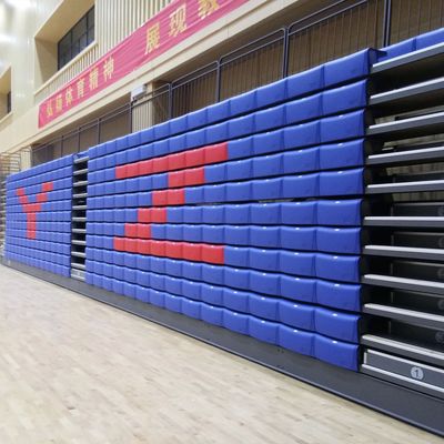 Guter Preis Innenraum Bequeme Rückziehbare Bleacher Sitze Einfache Installation 5 Jahre online