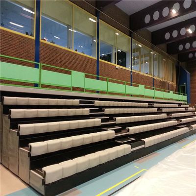 Guter Preis Silberne Rückziehbarer Bleacher-Sitz mit optionalem Handgriffe online