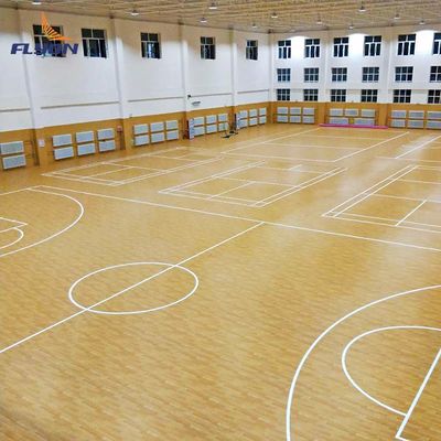Guter Preis Hochwirkungs-PP-Fliesen Bodenfläche für Außen-Innenhöfe Sportboden online